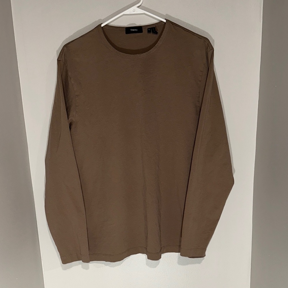 Theory Men's Chocolate Long Sleeve Tee. Size XL.